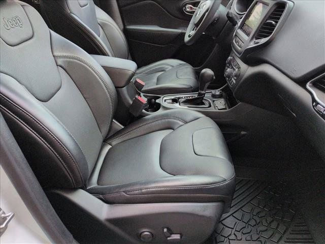 Used 2023 Jeep Cherokee Altitude Lux AWD/4WD image 28