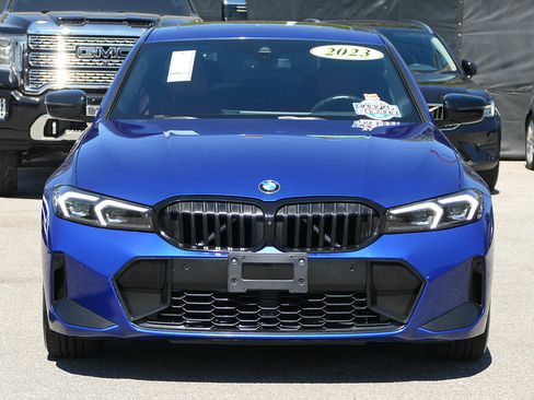 Used 2023 BMW 330i Sedan w/ M Sport Package RWD image 6