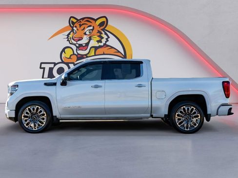Used 2025 GMC Sierra 1500 Denali Ultimate image 8