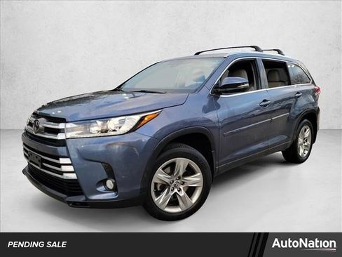 Used 2018 Toyota Highlander Limited image 1