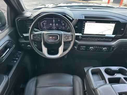 Certified 2025 GMC Sierra 1500 SLT RWD image 17