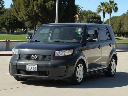 Used 2009 Scion xB image 3