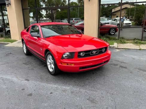 Used 2007 Ford Mustang Premium RWD image 1