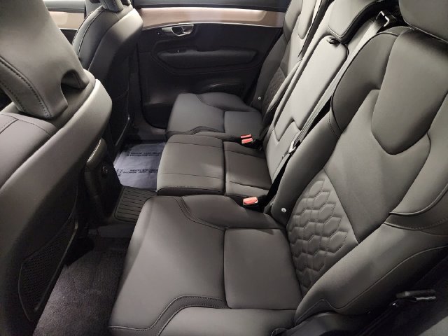 New 2026 Volvo XC90 T8 Plus w/ Protection Package Premier AWD/4WD image 30