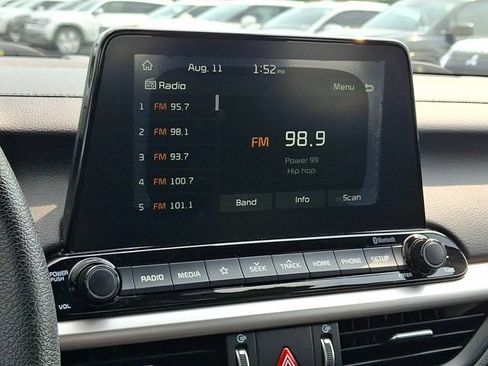 Used 2019 Kia Forte LXS FWD image 21