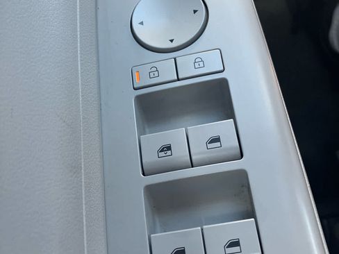 Used 2025 Hyundai Kona SEL FWD image 11