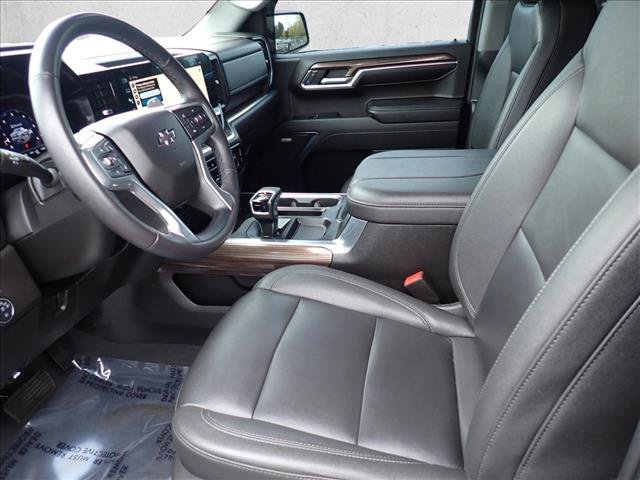 Used 2023 Chevrolet Silverado 1500 RST AWD/4WD image 11