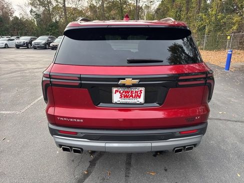 Certified 2024 Chevrolet Traverse LT image 4