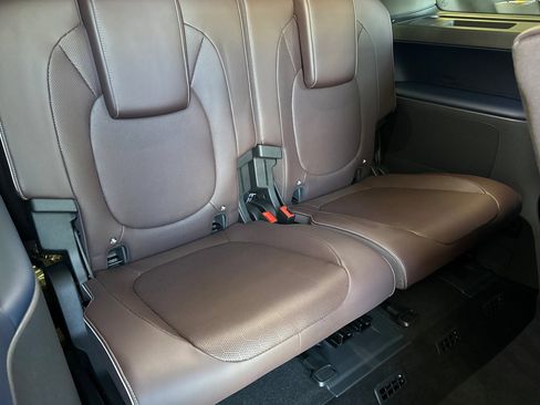 New 2025 Volkswagen ID. Buzz Pro S image 15