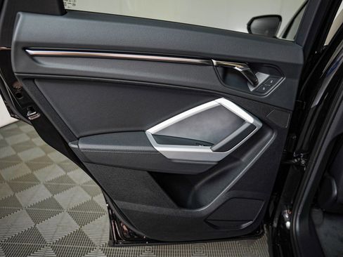 New 2025 Audi Q3 2.0T Premium image 24
