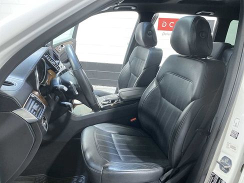 Used 2019 Mercedes-Benz GLS 450 4MATIC image 11