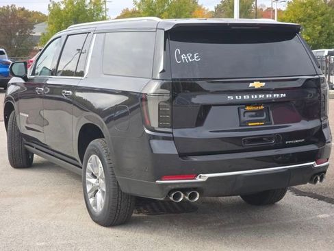 New 2026 Chevrolet Suburban Premier image 23