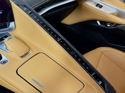 Used 2022 Chevrolet Corvette Stingray Preferred Cpe w/ Engine Appearance Package image 15