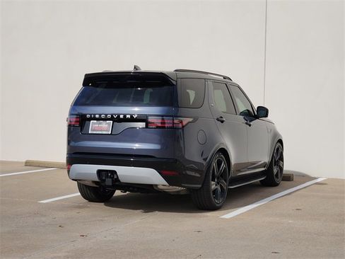 New 2026 Land Rover Discovery Limited Edition image 4