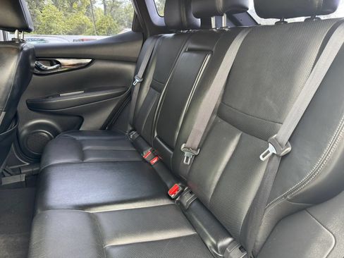 Used 2017 Nissan Rogue Sport SL w/ SL Premium Package FWD image 11