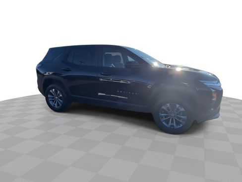Used 2025 Chevrolet Equinox LT FWD image 9
