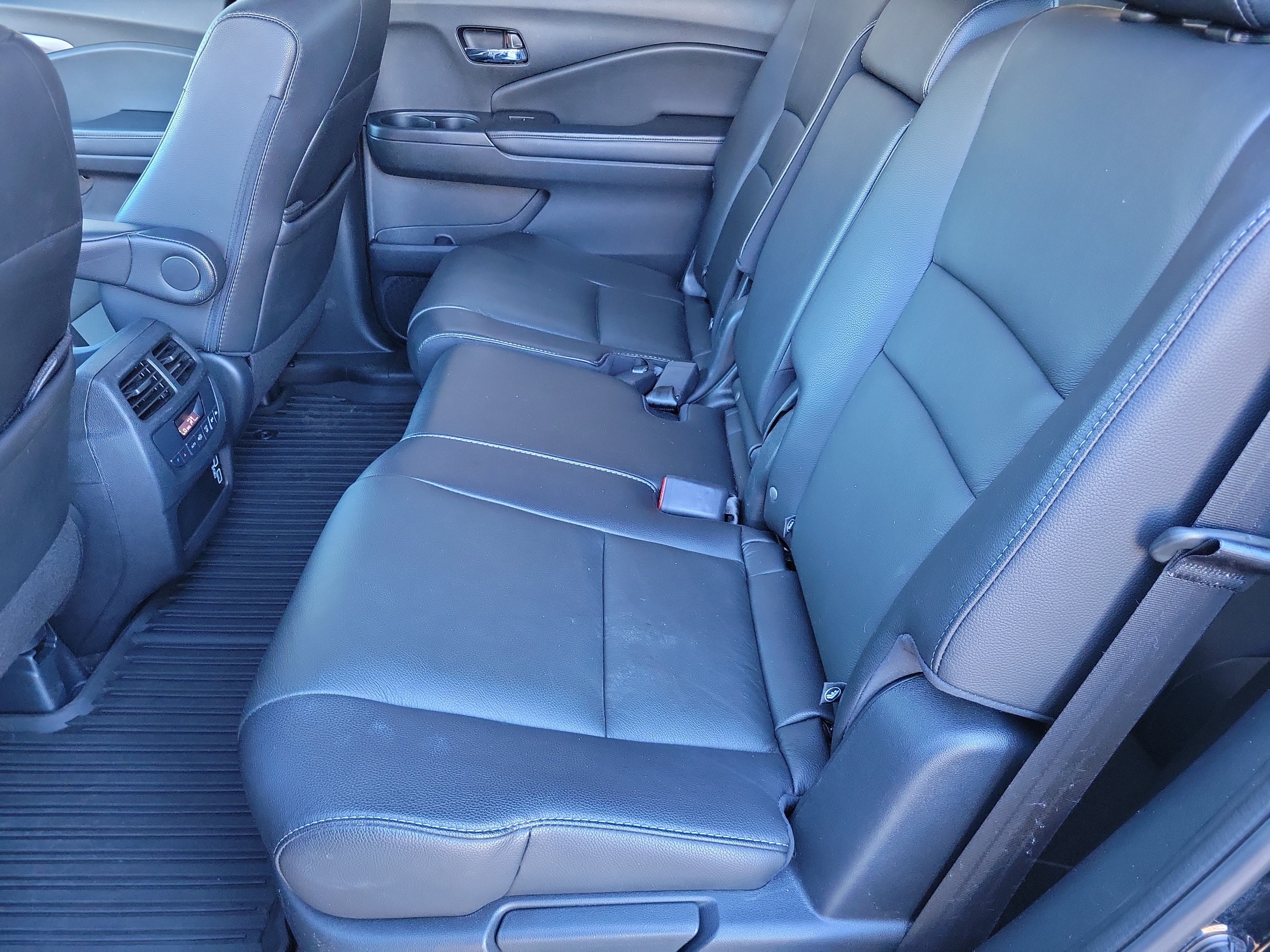 Used 2021 Honda Pilot Special Edition image 12