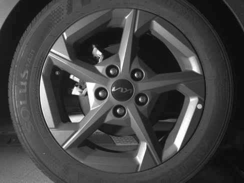 Used 2025 Kia K4 LXS image 15