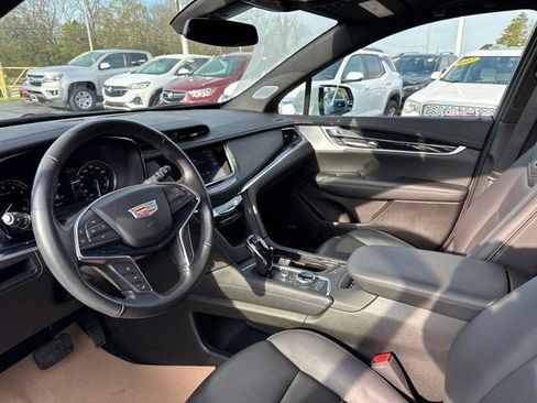 Certified 2024 Cadillac XT5 Premium Luxury FWD image 11