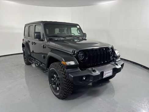 Used 2020 Jeep Wrangler Unlimited Sport image 3