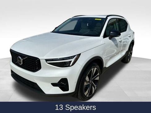 New 2025 Volvo XC40 B5 Ultra w/ Protection Package image 4