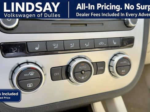 Used 2014 Volkswagen Eos Executive FWD image 21