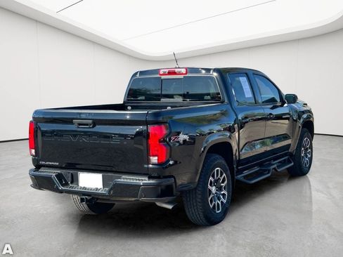 Used 2025 Chevrolet Colorado Z71 w/ Z71 Convenience Package 2 AWD/4WD image 5