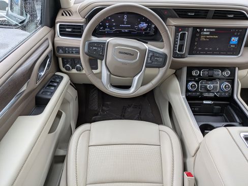 Used 2024 GMC Yukon Denali w/ LPO, Floor Liner Package image 4