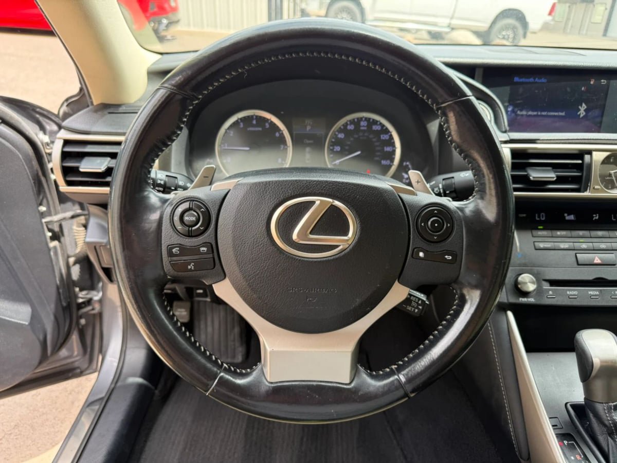 Used 2016 Lexus IS 200t RWD image 22