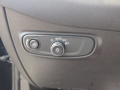 Used 2024 Chevrolet Equinox LT FWD image 22