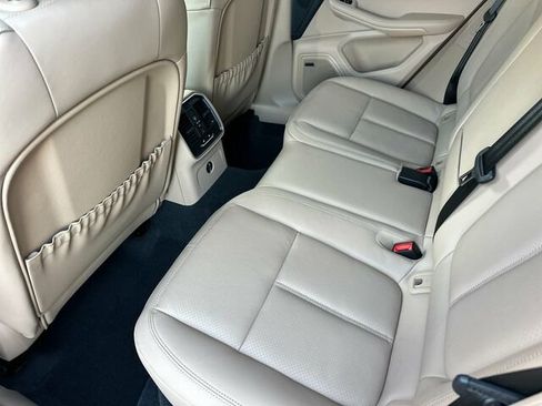 Used 2024 Porsche Macan image 14