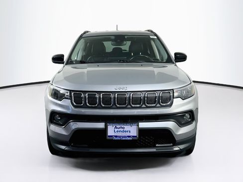 Used 2022 Jeep Compass Latitude w/ Convenience Group AWD/4WD image 2