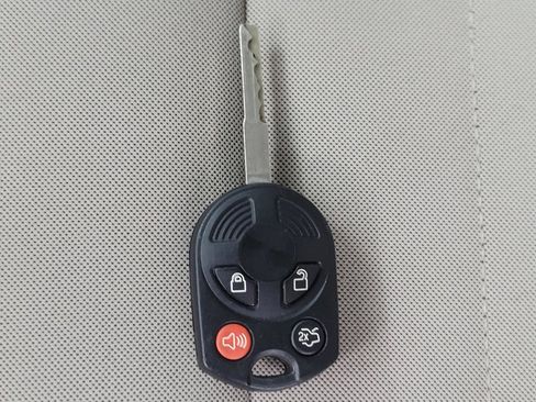 Used 2014 Ford C-MAX SE FWD image 32