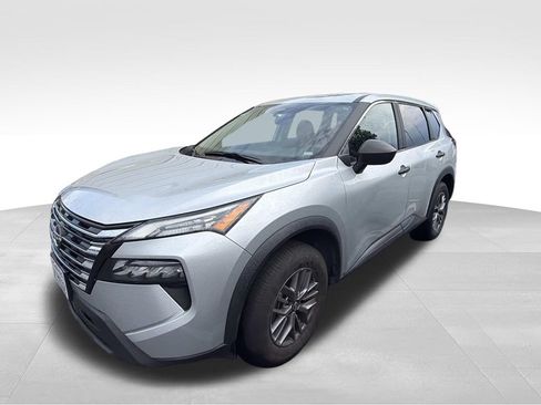 Used 2024 Nissan Rogue S AWD/4WD image 6