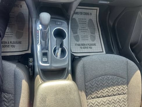 Used 2024 Chevrolet Equinox LT AWD/4WD image 12