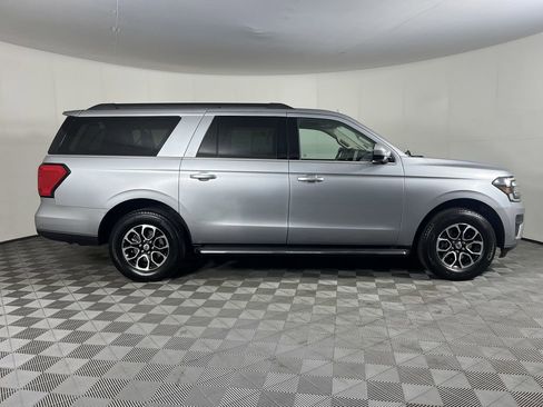 Used 2023 Ford Expedition Max XLT image 5