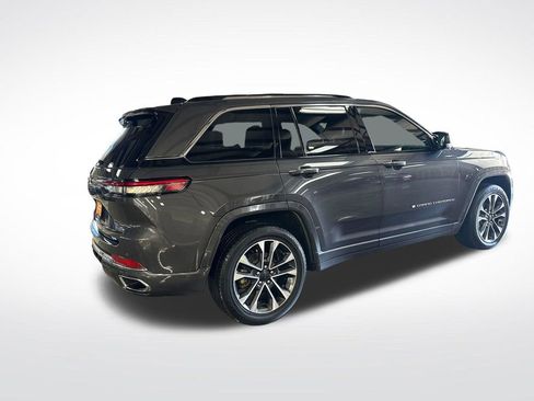 Used 2023 Jeep Grand Cherokee Overland w/ Adv Protech Group III AWD/4WD image 5
