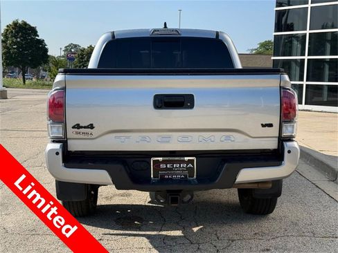 Used 2023 Toyota Tacoma Limited image 4
