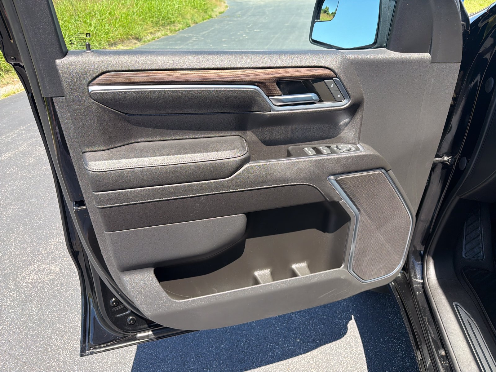 Used 2023 Chevrolet Silverado 1500 RST AWD/4WD image 11