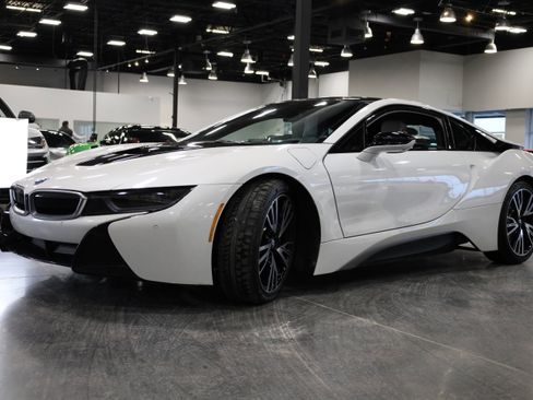 Used 2015 BMW i8 image 3