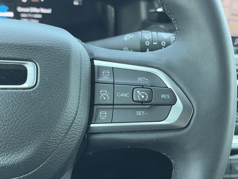 Used 2023 Jeep Compass High Altitude AWD/4WD image 21