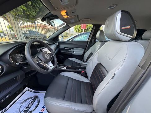 Used 2023 Nissan Kicks SR w/ SR Premium Package FWD image 4