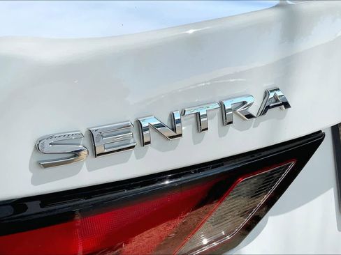 Used 2021 Nissan Sentra SV FWD image 31