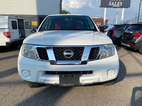 Used 2016 Nissan Frontier SV AWD/4WD image 3