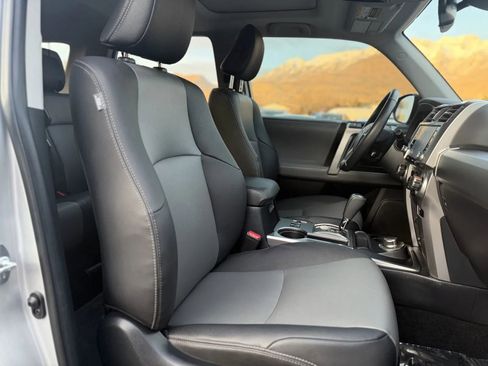 Used 2024 Toyota 4Runner SR5 Premium image 40