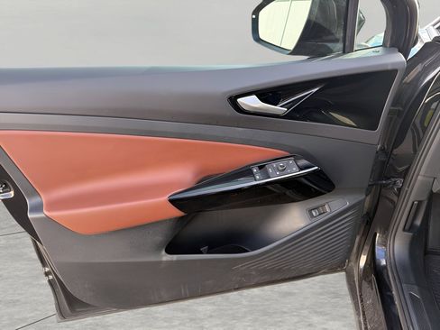 Used 2022 Volkswagen ID.4 Pro S image 26