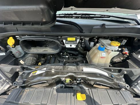 Used 2024 RAM ProMaster 2500 w/ Convenience Group FWD image 34