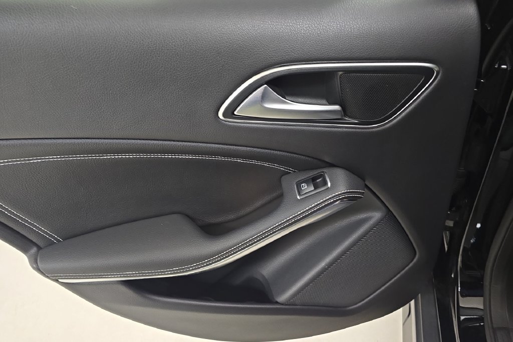 Used 2019 Mercedes-Benz GLA 250 4MATIC image 26