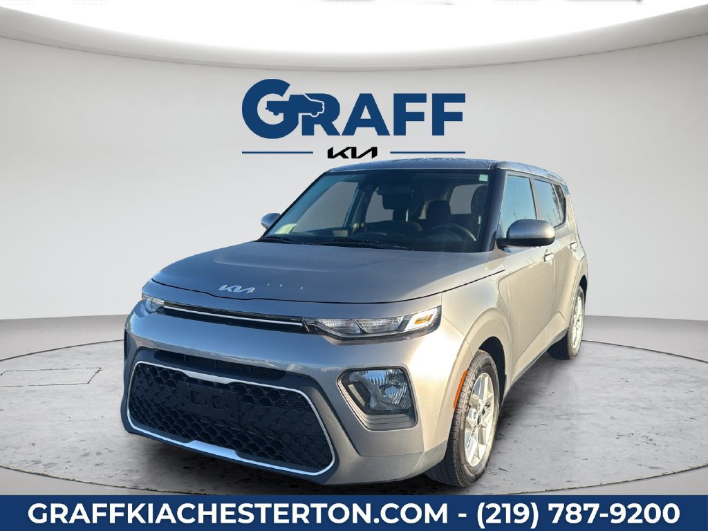 Used 2022 Kia Soul LX w/ Technology Package FWD image 2