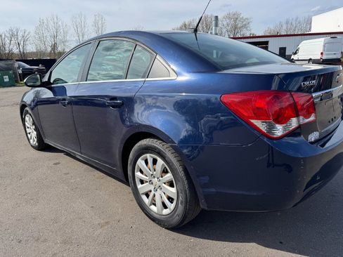 Used 2011 Chevrolet Cruze LS w/ Connectivity Package FWD image 10